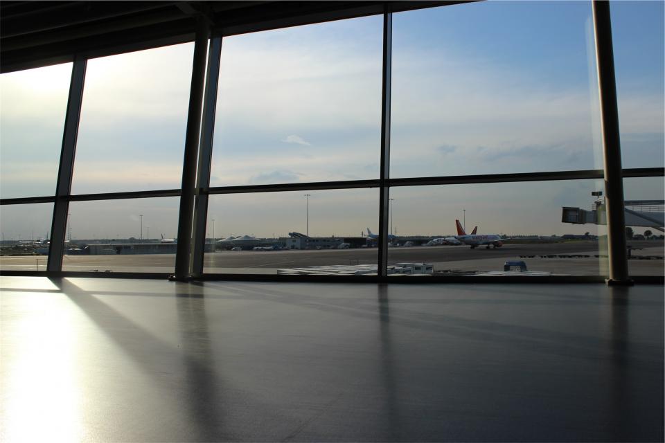 Airport Airplanes