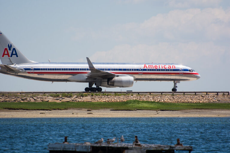 Planes at Logan Airport - Constitution Beach - East Boston - 2014-06-01
